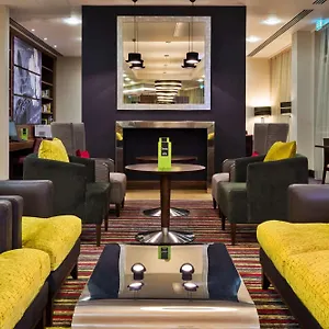 Hotel Hampton By Hilton Luton Airport ***